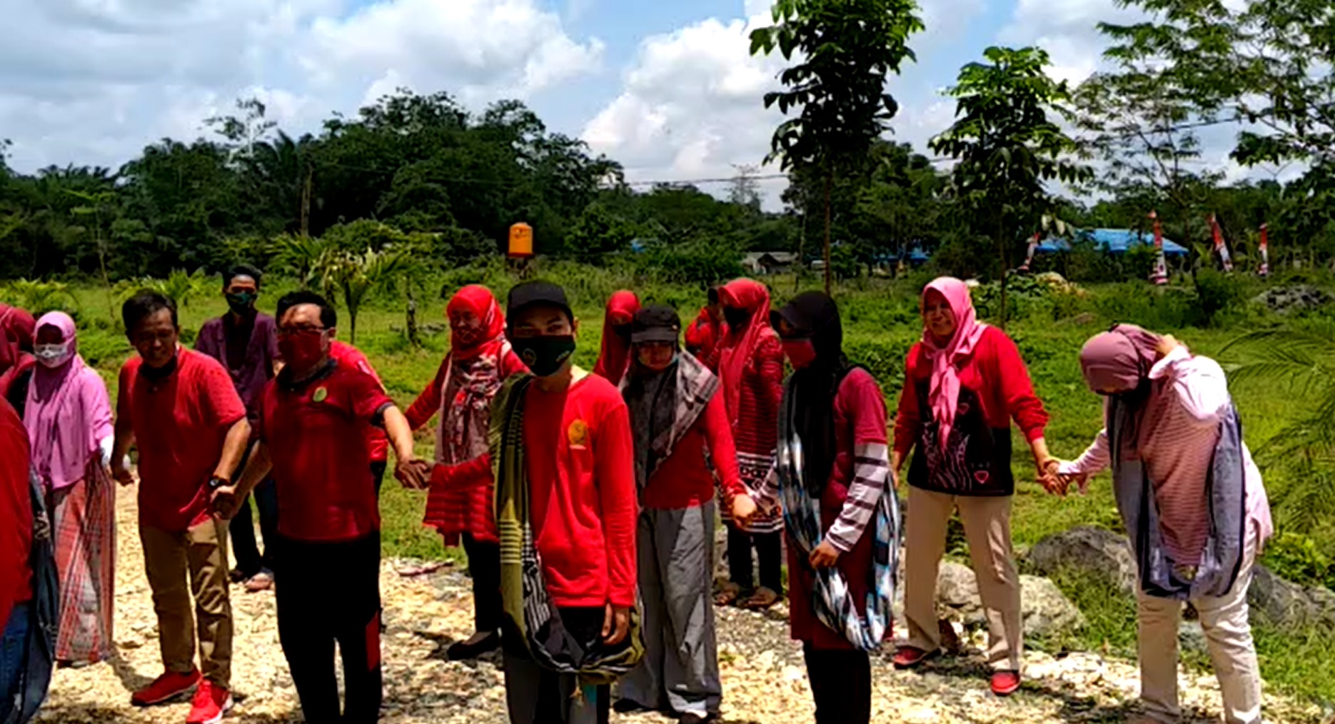 lomba sarung