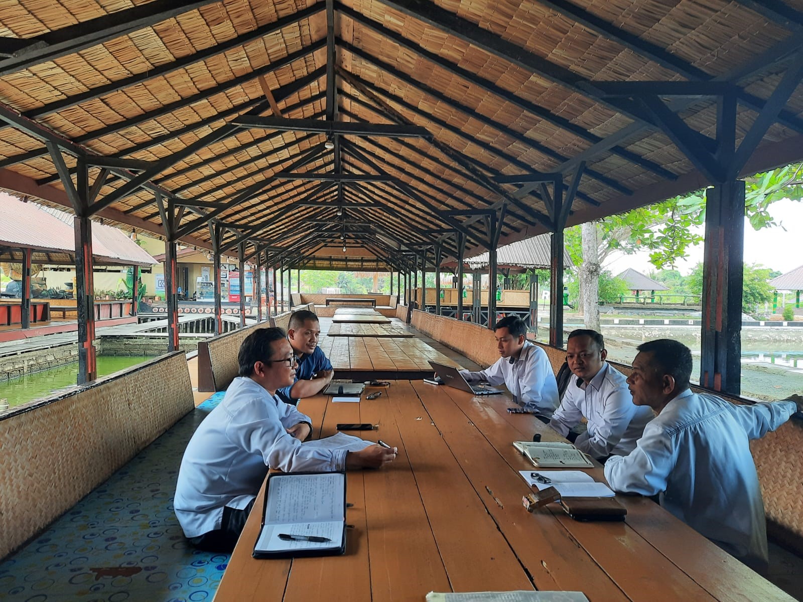 rapat hakim 1