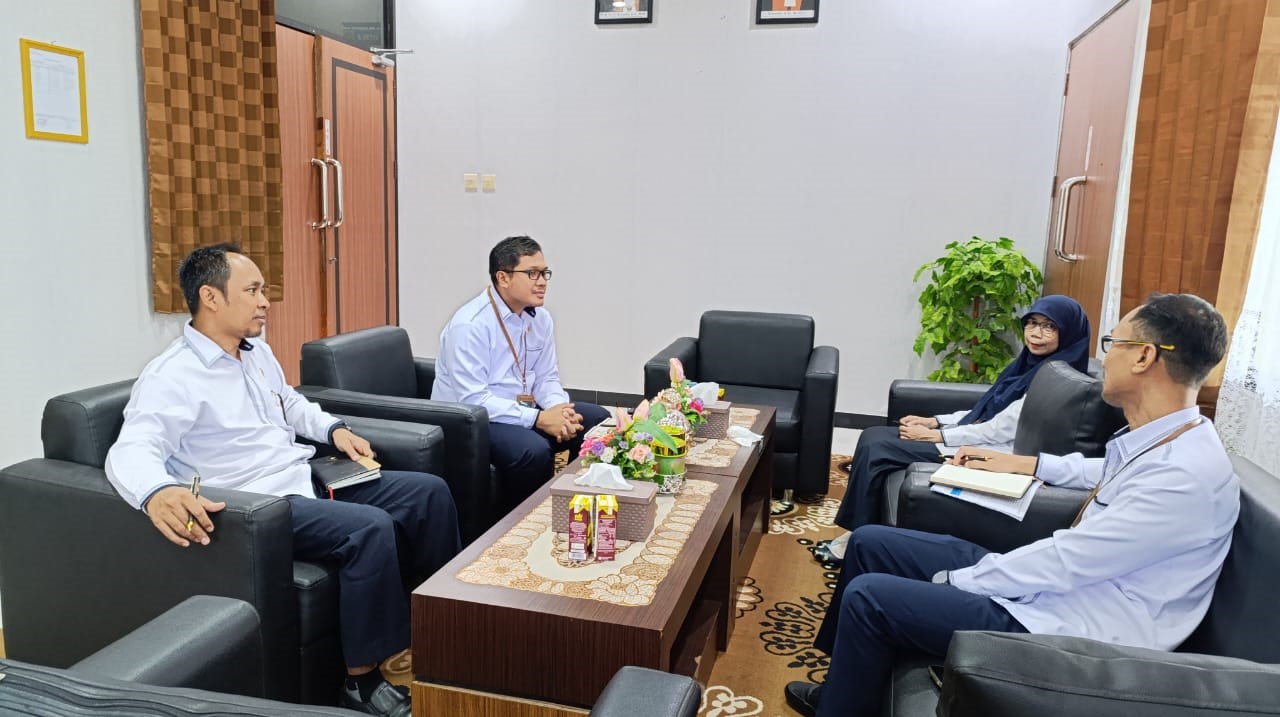 rapat pimpinan 3